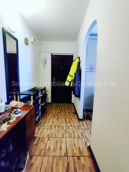 APARTAMENT SEMIDECOMANDAT  2 CAMERE CALEA ARADULUI - 7