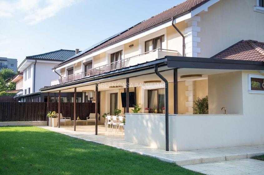 Casă superfinisată, complet mobilată, cu piscină încălzită – 5 camere, 5 băi - 18