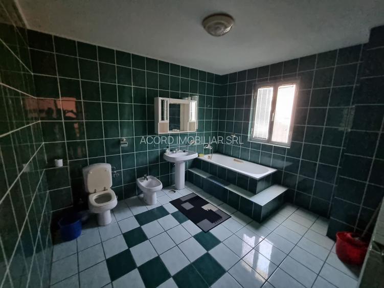 Ovidiu-vila D+P+1+M libera aproape de lac - 27