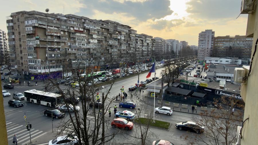 Garsoniera Militari, langa statia de metrou Gorjului, loc parcare ! - 14