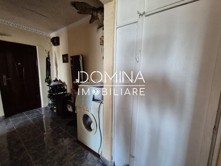 Vanzare apartament 2 camere, et. 2,  situat in Rovinari, strada Sporturilor - 7