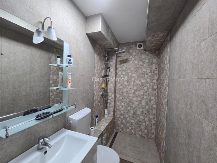 De vanzare Apartament 3 camere, zona Centru. - 13