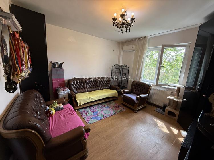 Ap 3 camere - transformat din alipirea a 2 garsoniere - 62 mp - parter - 2