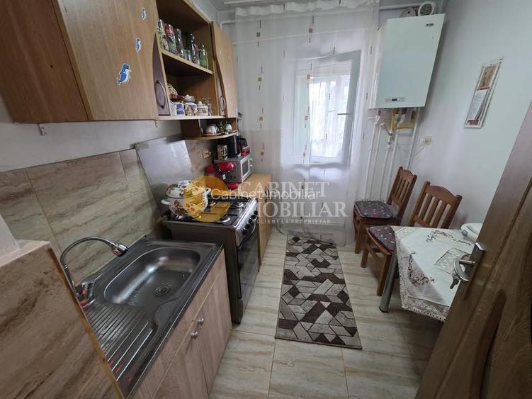 2 Camere Decomandat- Mobilat si utilat- Zona Mircea cel Batran - 4