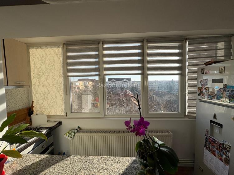 Vând apartament 3 camere  - 13