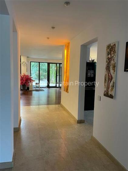 Corbeanca, vila pe colt, 9 camere, sauna - 12