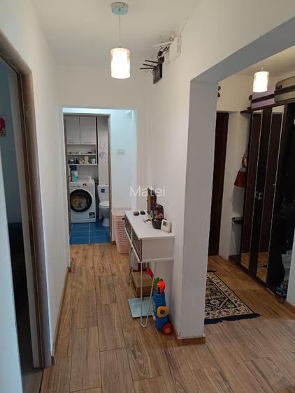 Apartament 4 camere, decomandat, in zona Sud, etaj 3/4, suprafata utila 66 mp - 2