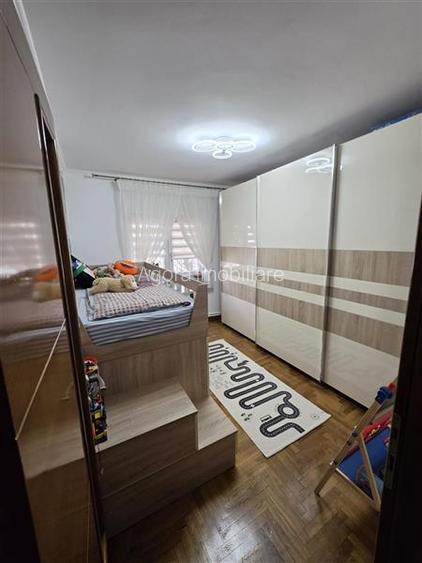 Apartament cu 3 camere - complet mobilat si utilat - 8