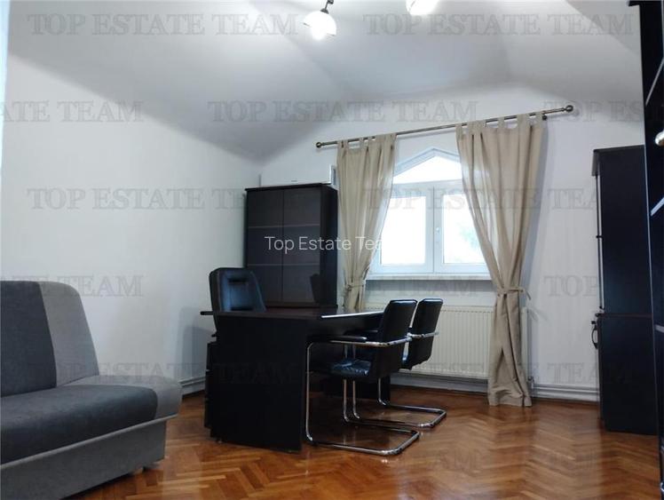 Apartament 3 camere de inchiriat in vila  ,cochet, nou renovat , balcon,  curte - 7