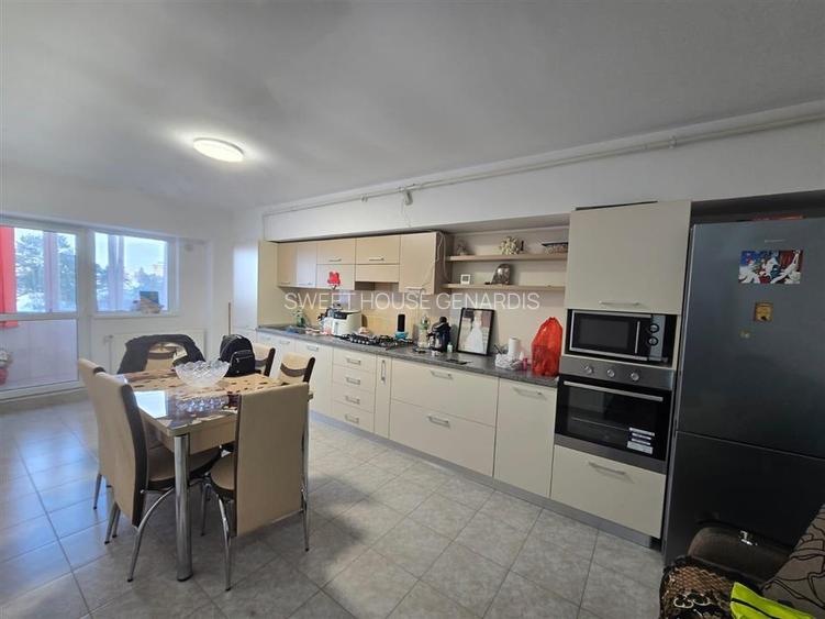 Apartament cu trei camere  constructie recenta - 2