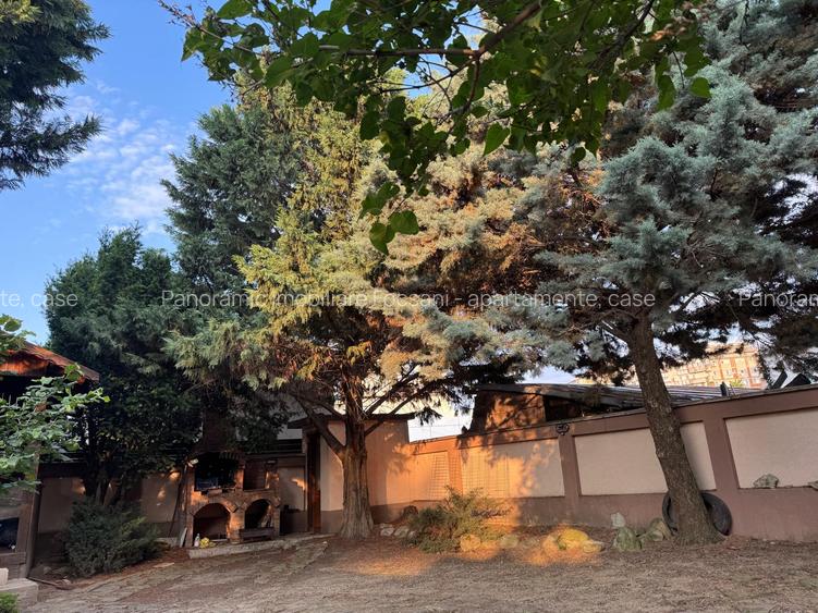 Vila de vanzare ultracentral Focsani, strada N . Titulescu, nr 2 bis - 4