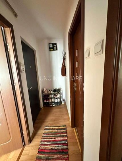 etaj 1 apartament 1 camera decomandat zona nicolina 1 in spate la lidl - 2