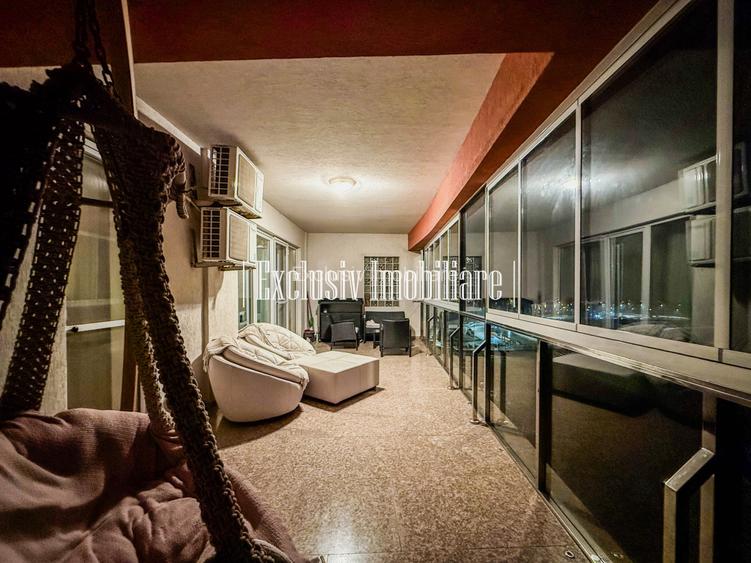 Vedere Frontala la Mare si Plaja la Picioare - Apartament cu Parcare Privata - 17