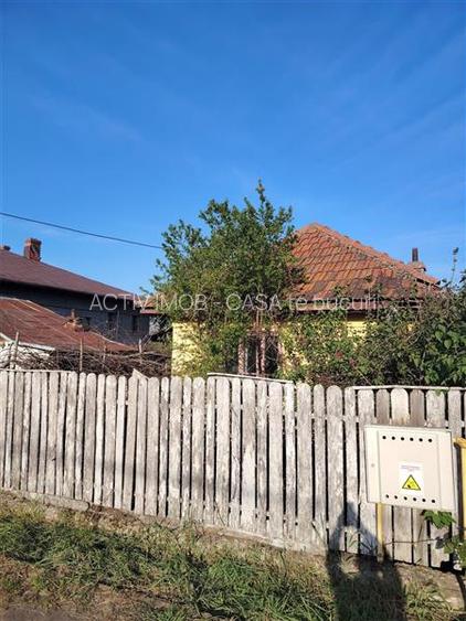 Casa batraneasca, cu toate utilitatile, locatie foarte buna - 3