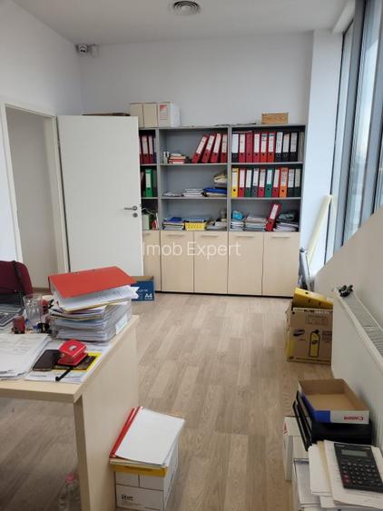 Inchiriez cladire de birouri si hala industriala - 10