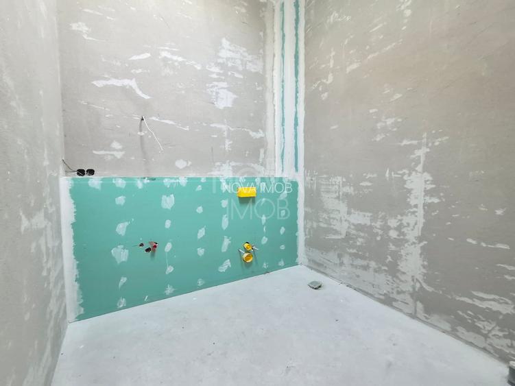 Casa generoasa cu 7 camere, 3 bai, dressing si parcare – Sura Mica - 15