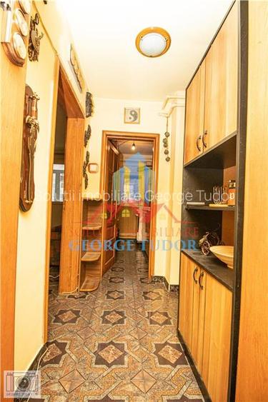 Ap. 3 camere,51 mp (cu centrala termica) Aleea Campul cu Flori 3, Bl M49, Sect.6 - 12