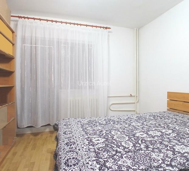 Apartament 3 camere, decomandat, renovat, la 700m de Zona comercială Vulcan - 3