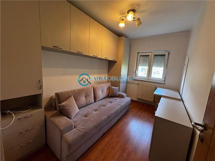 Royal Imobiliare  - Vanzare Apartament 3 camere zona 9 Mai - 6