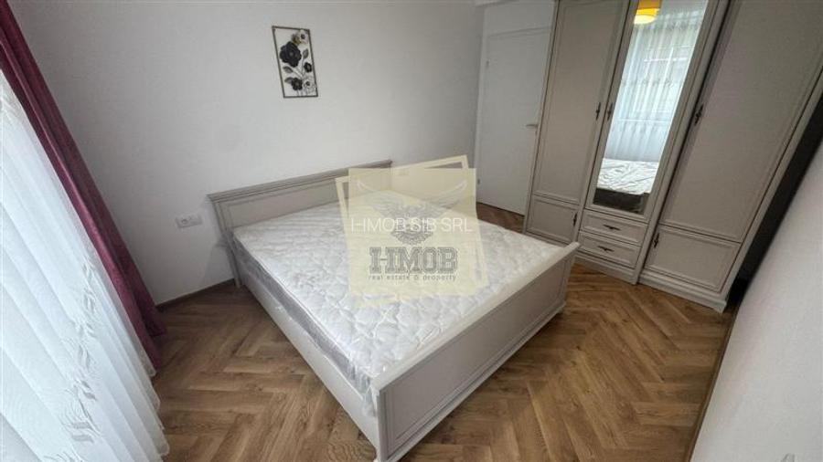Apartament nou de lux cu 3 camere si garaj zona Centrala - 4