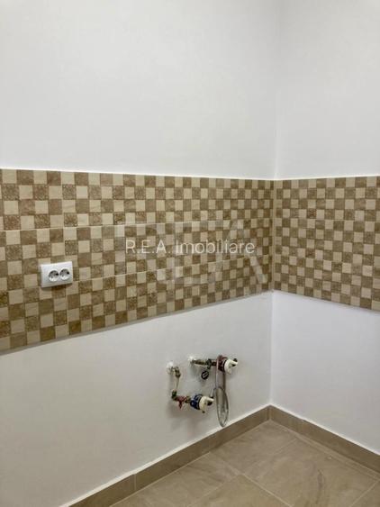 2 camere renovat pe Mihalache cu Vedere Spate - 6