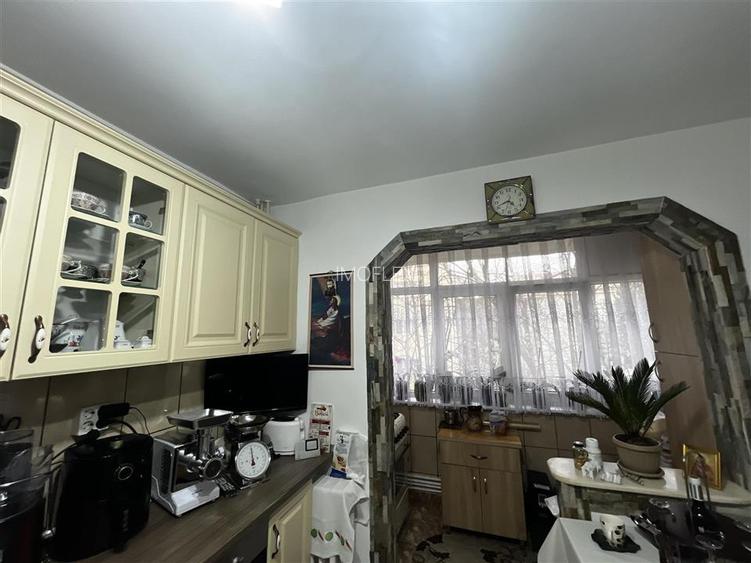 Apartament 2 camere zona Burdujeni,str Tineretului - 10