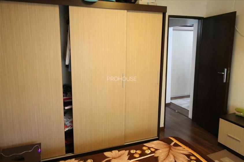 Zona Martir Closca - 2 camere decomandate - 4