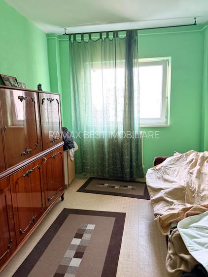 Piața muncii , parc Gheorghe Petracsu - 9