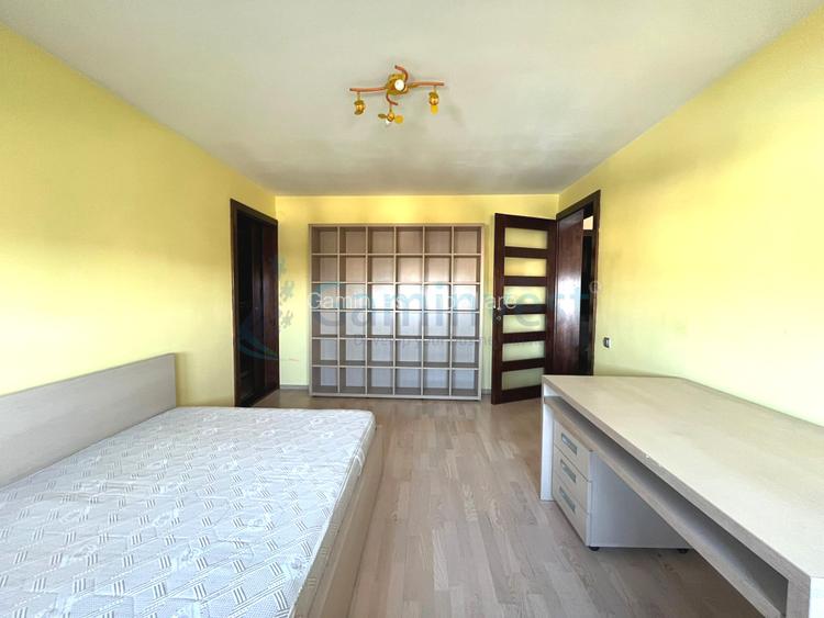 Apartament de vanzare in Oradea cu 4 camere , 91 mp utili, zona Decebal - 10