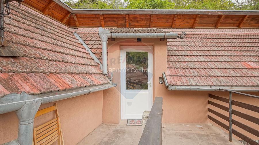 CASĂ INDIVIDUALĂ ÎN SCHEI    STRADA PIATRA MARE - 20