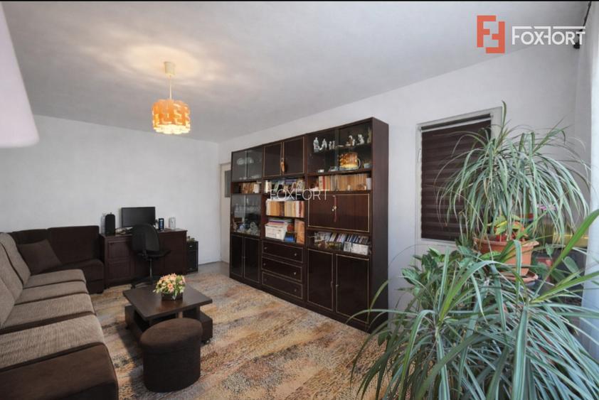 Apartament 2 camere de Vanzare, Decomandat, Micalaca, 2 Balcoane, Comision 0% - 2