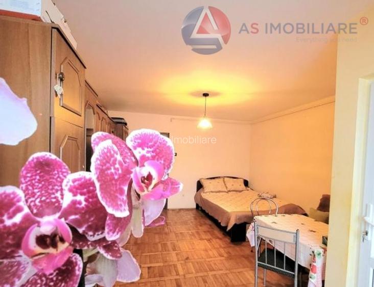 Garsoniera insorita, strada Traian, Brasov - 2