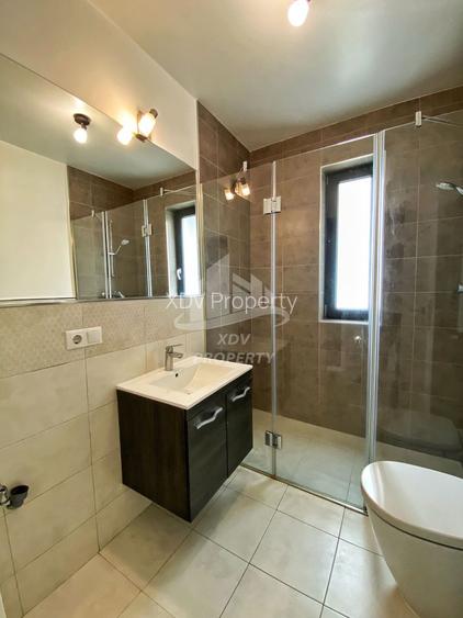 Apartament 4 camere decomandat , 2 bai, 2 balcoane,  90mpu , Parcare - 18