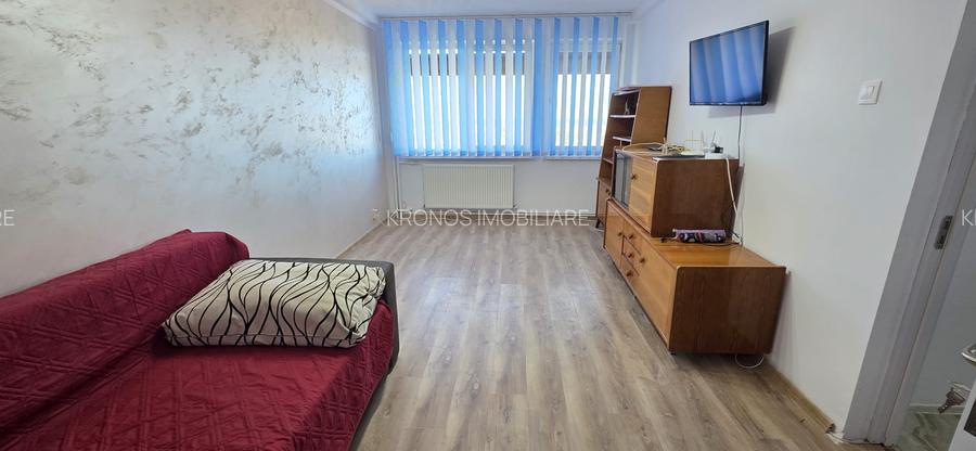 SUPEROCAZIE ! GARA 2 CAMERE DECOMANDATE RENOVAT MOBILAT VEDERE LA MARE 76.900 E - 2
