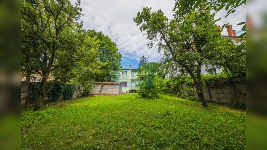 Teren generos și casă deosebită lângă Parcul Central - 8