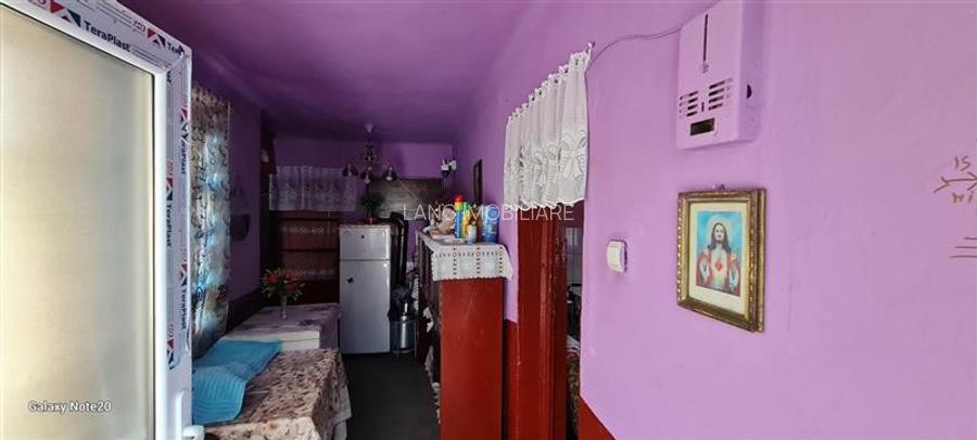 CASA PE COLT IN SIRIA CU TEREN MARE - 9