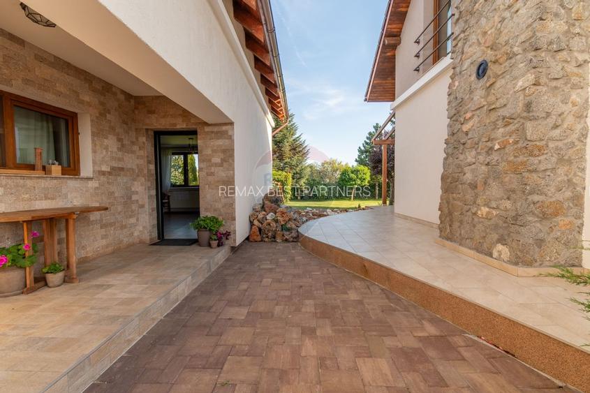 Proprietate exclusivista de vanzare: 2 case | 9 camere | 2000 mp teren - 27