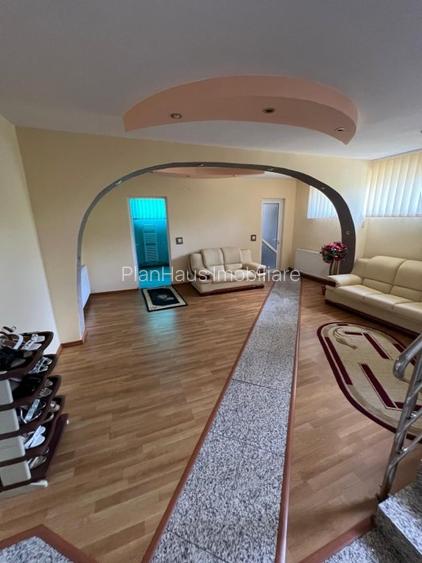 Casă Tăutii de Sus ,la drum principal pozitie excelentă ,462 mp teren - 6