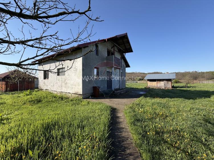 Casă / Vilă cu 3 camere de vânzare - 35