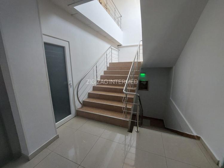 Delfinariu-bd. Mamaia, spatiu birouri, 120 mp., openspace - 12