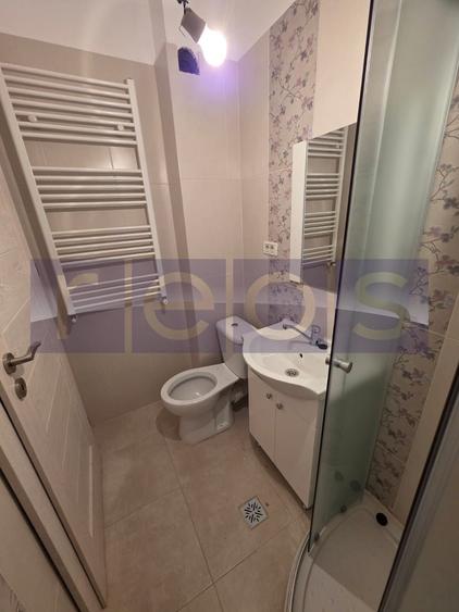 VANZARE 4 CAMERE -CARTIERUL LATIN   - 2x loc parcare - 15