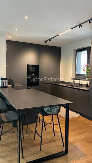 Refined Family Villa with High-End Finishes in a Private Gated Compound - 4