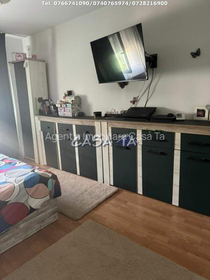 Apartament 3 Camere, Etaj 4, Strada 23 August - 2