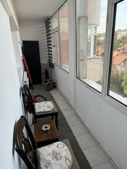 Apartament cu 3 camere, zona Pacurari - Arcu