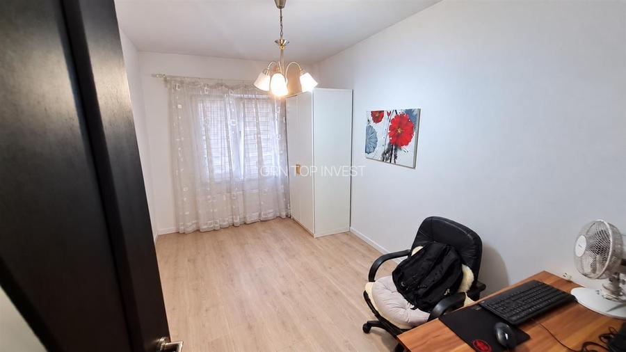 Apartament 3 camere decomandat balcon zona Centrala