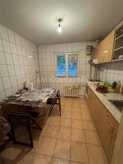Apartament 3 camere Semidecomandat Bld. Obregia - 3