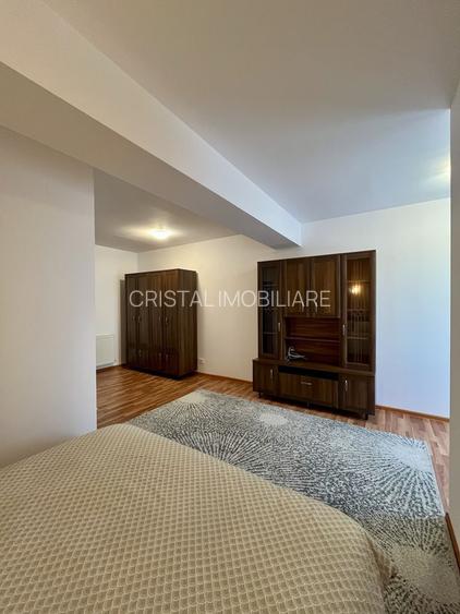 Garsonieră 45 mp cu grădină proprie, centrală, bloc tip vilă - 4