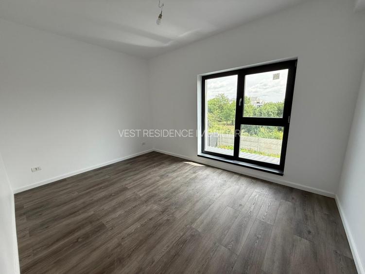 Case individuale cu 4 camere si mansarda. Teren 400 mp. Comision 0 - 18