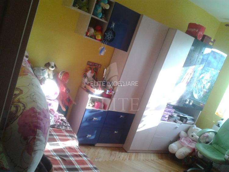 Apartament 3 camere în zona STRAZII BUCURESTI - 2