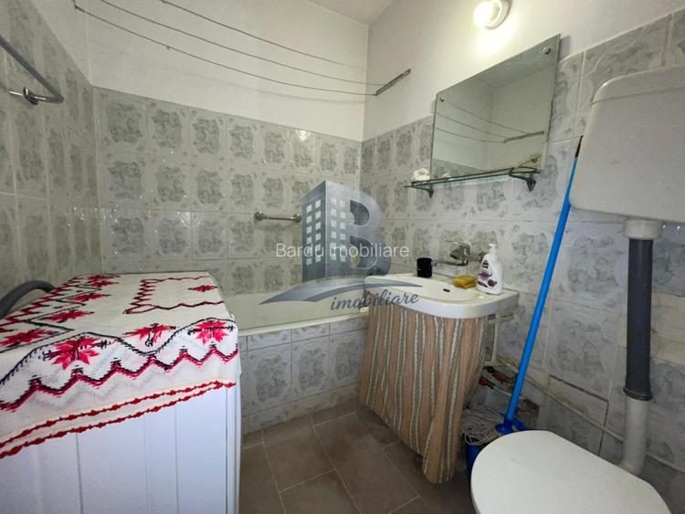 Apartament 3 camere Giulesti/ Decomandat/ Parter - 12